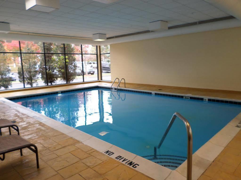 Radisson Akron-Fairlawn Copley Montrose Exteriör bild