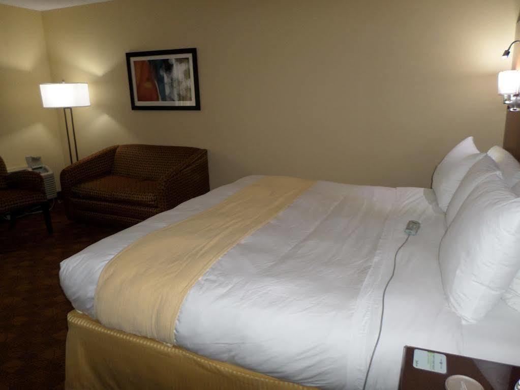 Radisson Akron-Fairlawn Copley Montrose Exteriör bild